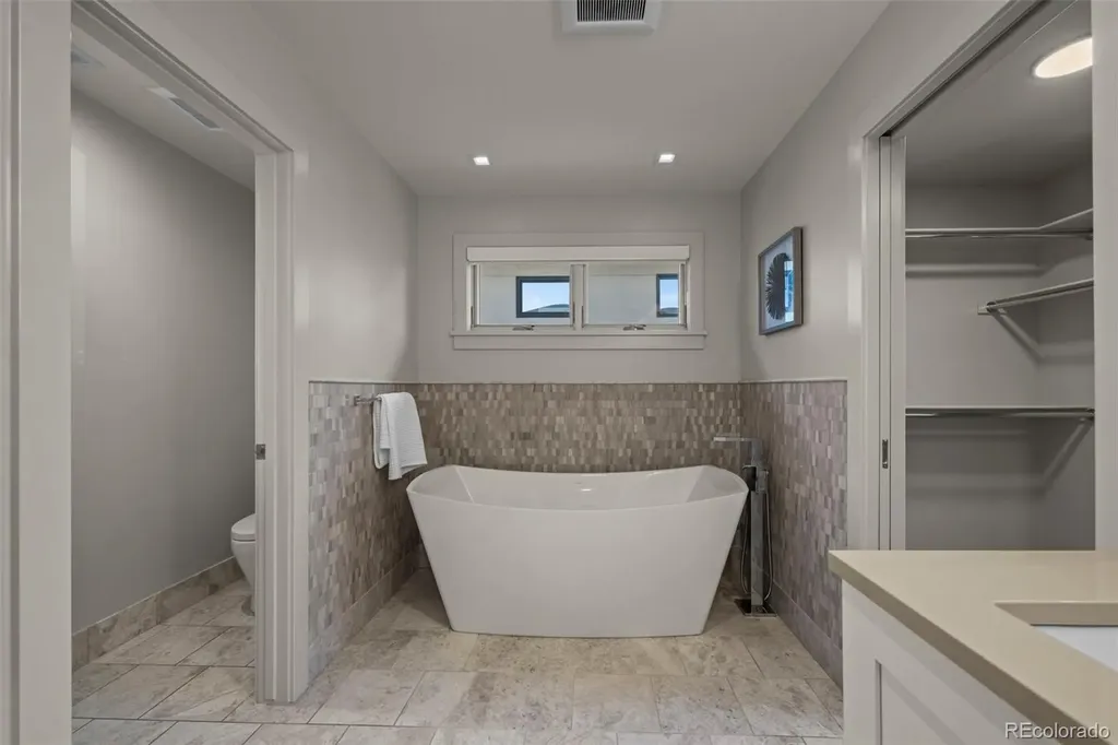 6956 E Archer Place Denver CO 80230