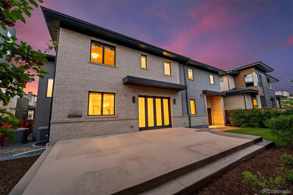6956 E Archer Place Denver CO 80230