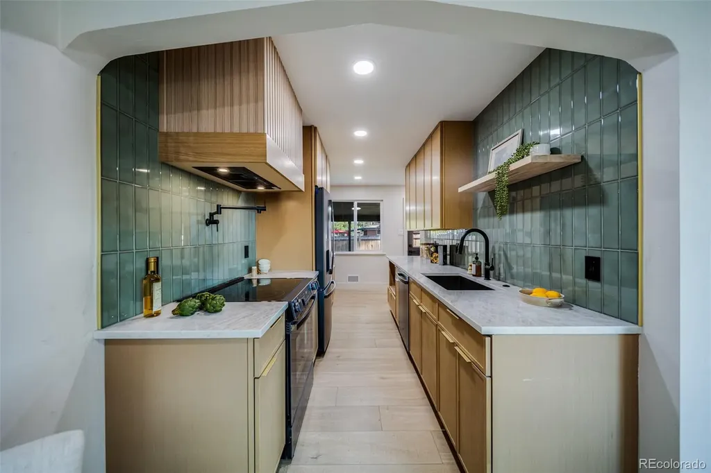 5594 W Iowa Avenue Denver CO 80232