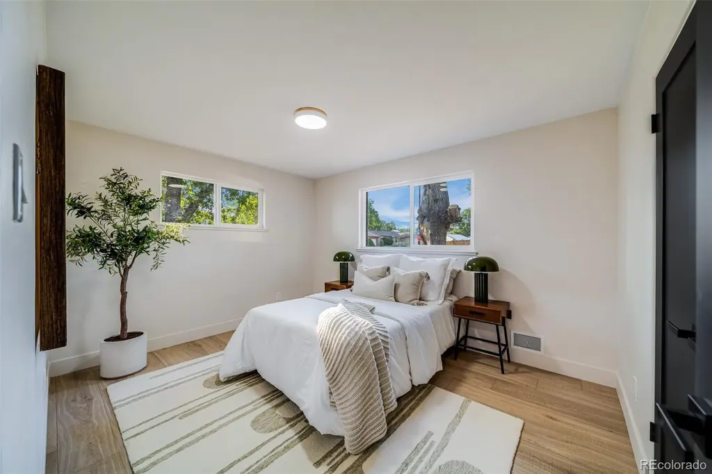 5594 W Iowa Avenue Denver CO 80232