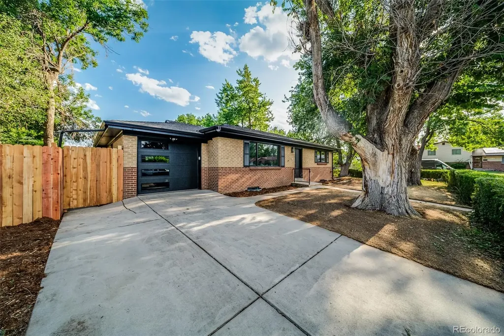 5594 W Iowa Avenue Denver CO 80232