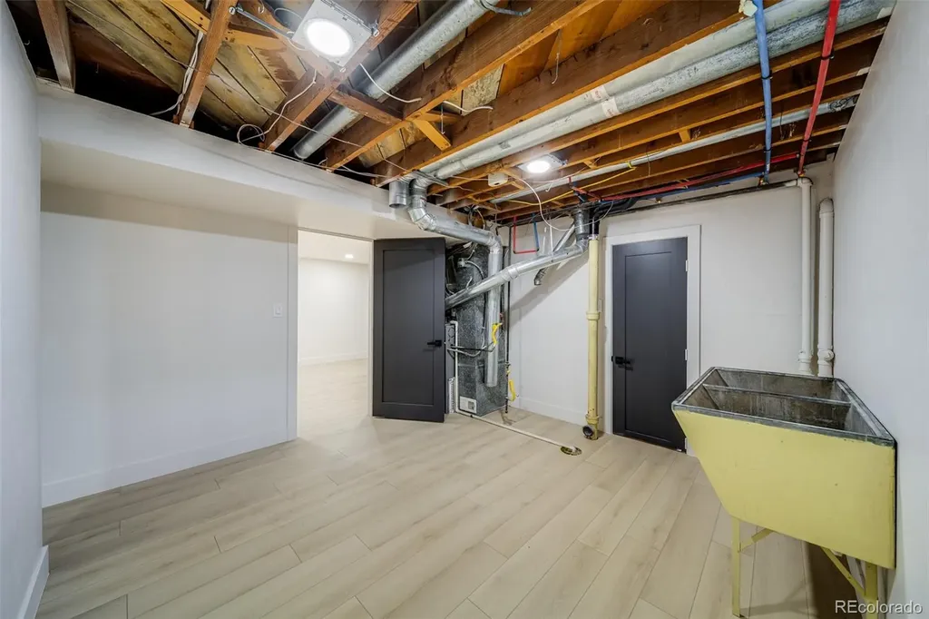 5594 W Iowa Avenue Denver CO 80232