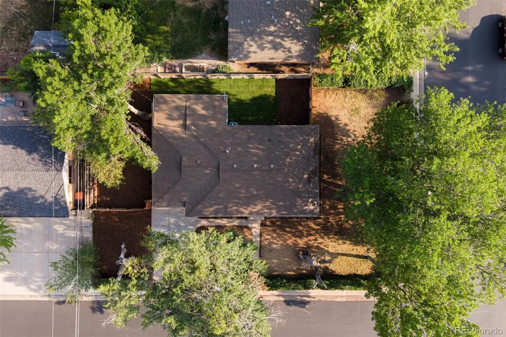 5594 W Iowa Avenue Denver CO 80232