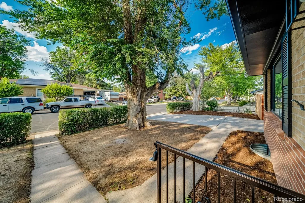 5594 W Iowa Avenue Denver CO 80232