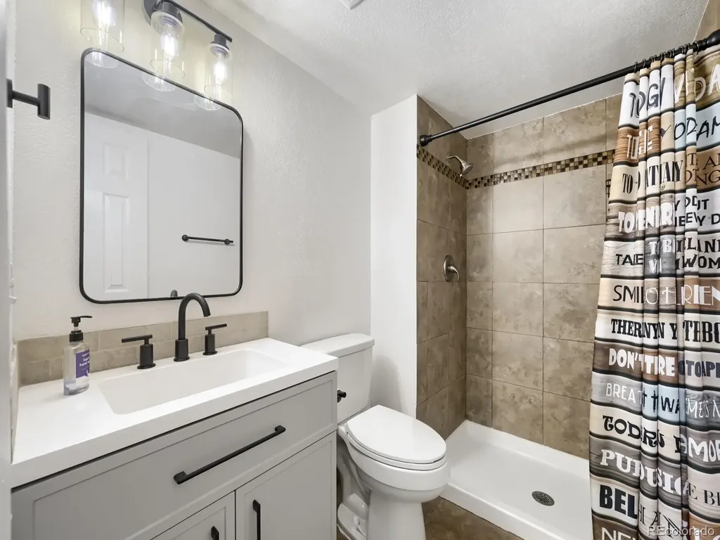 1723 Robb Street Lakewood CO 80215