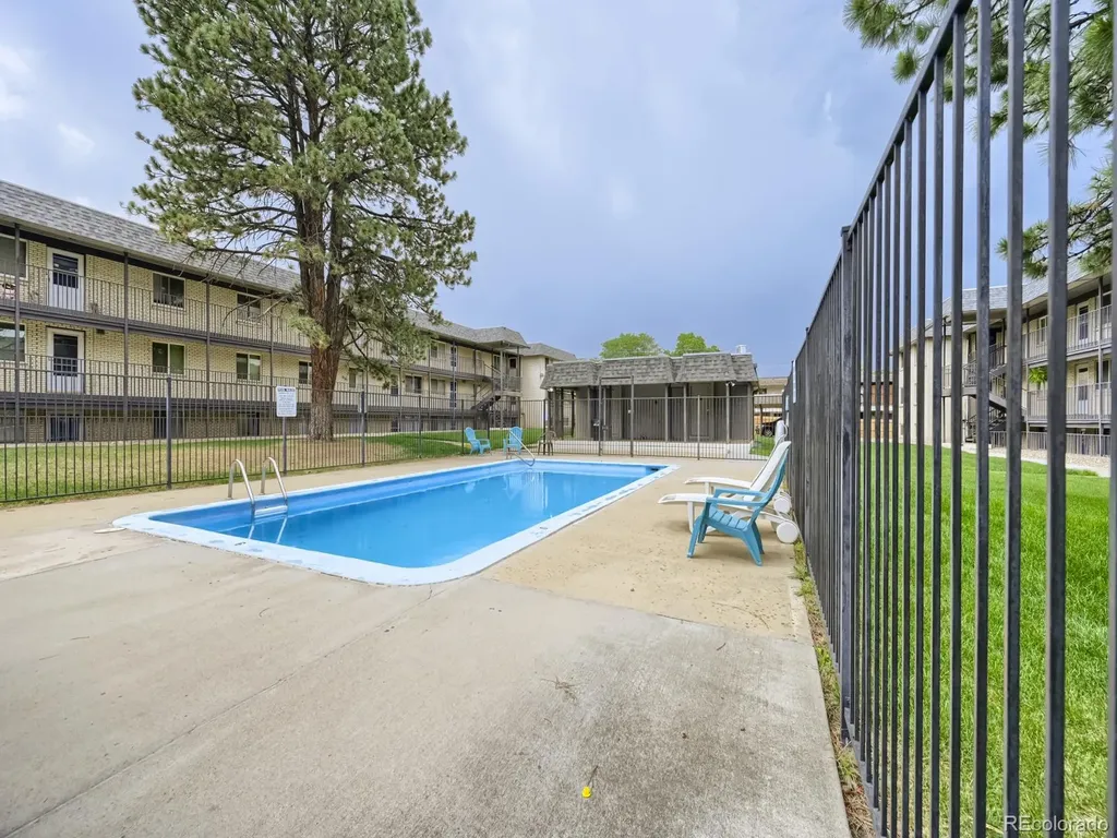 1723 Robb Street Lakewood CO 80215