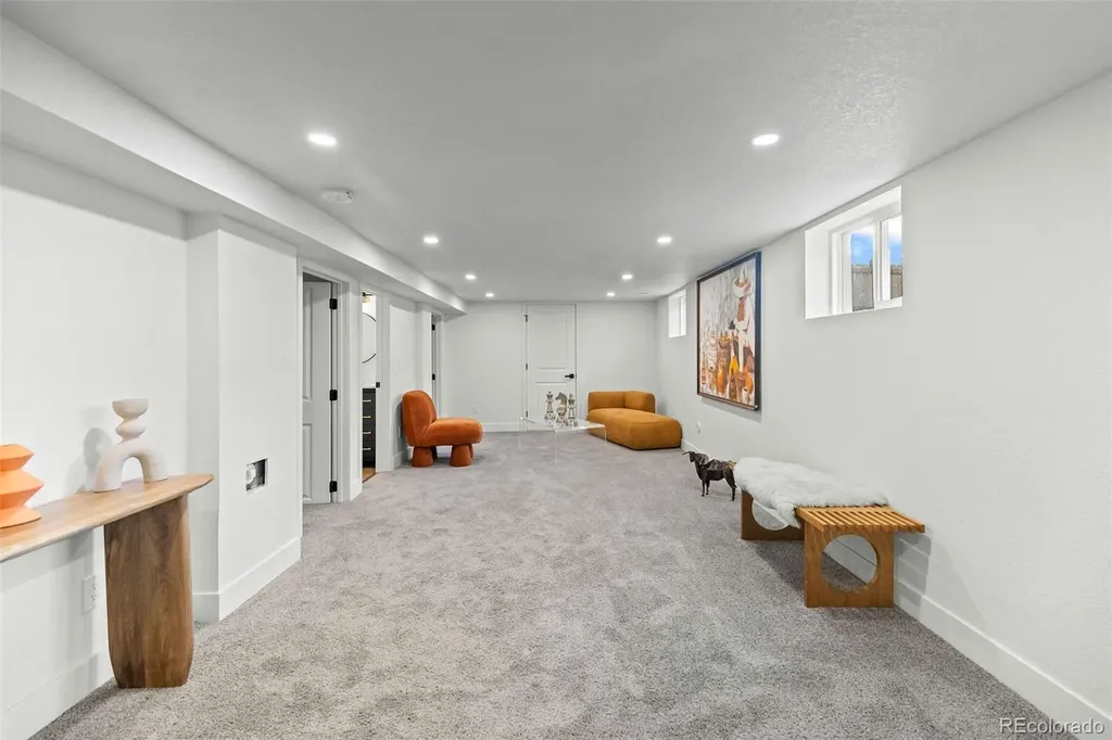 43 Hazel Court Denver CO 80219