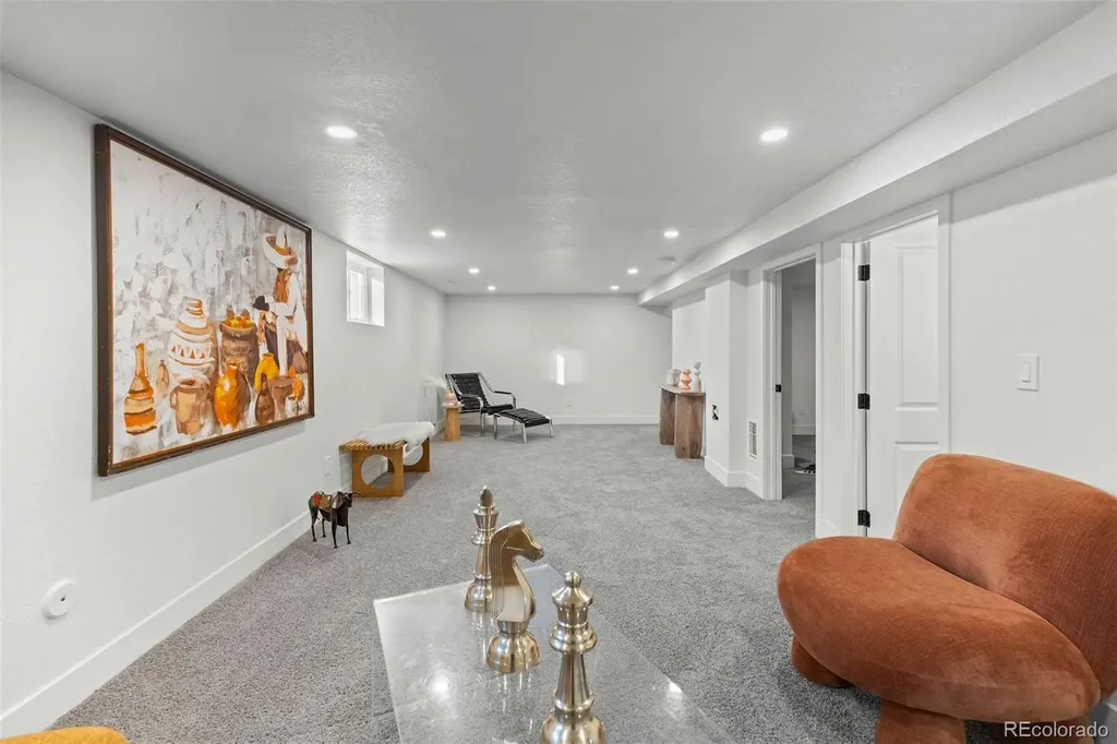 43 Hazel Court Denver CO 80219