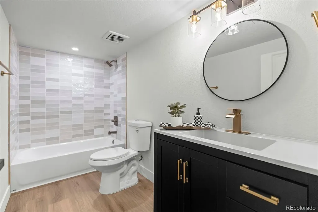 43 Hazel Court Denver CO 80219