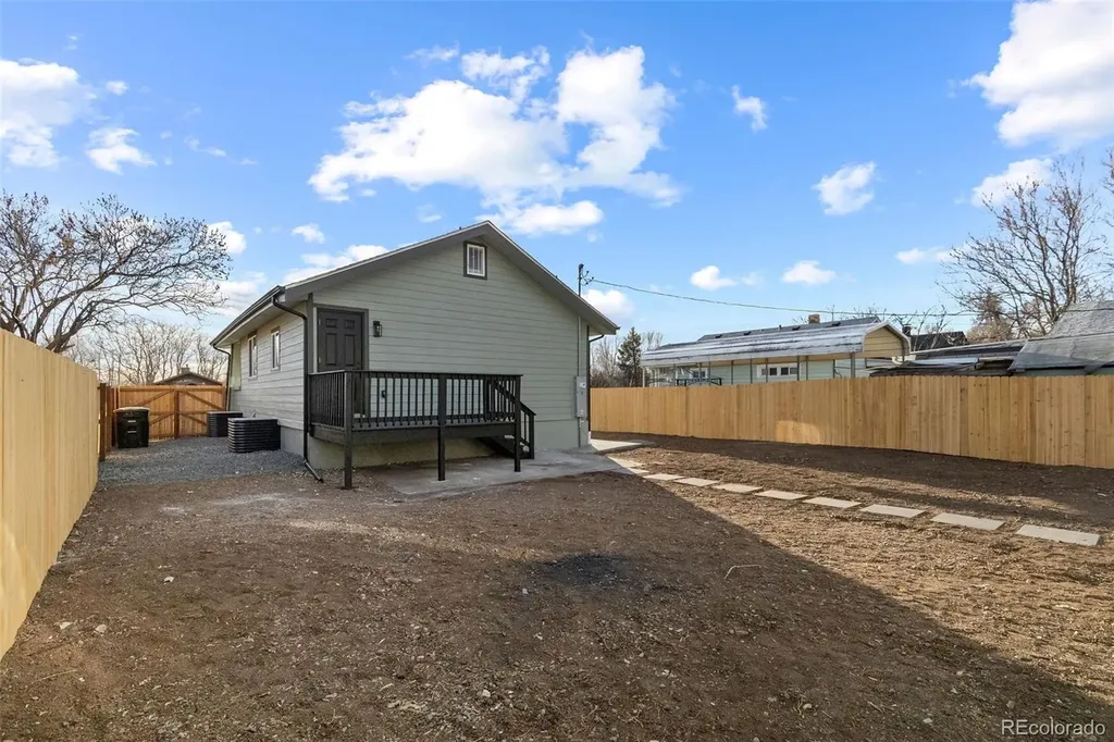 43 Hazel Court Denver CO 80219