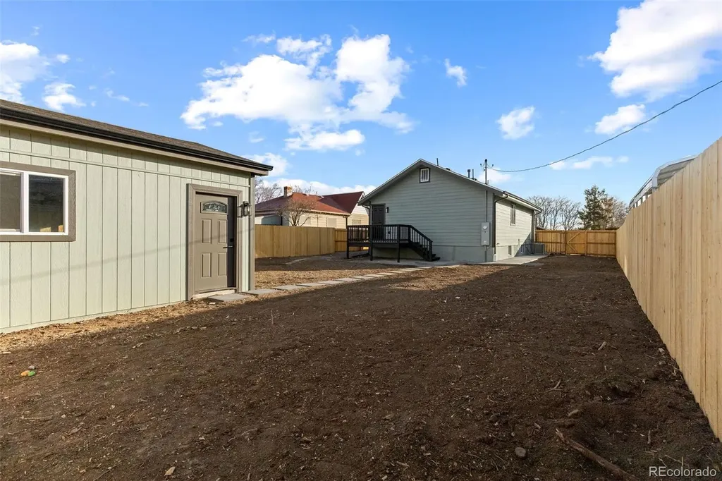 43 Hazel Court Denver CO 80219