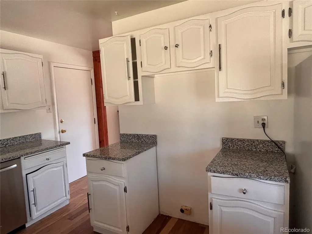 2771 S Perry Street Denver CO 80236