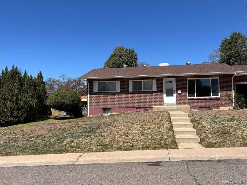 2771 S Perry Street Denver CO 80236