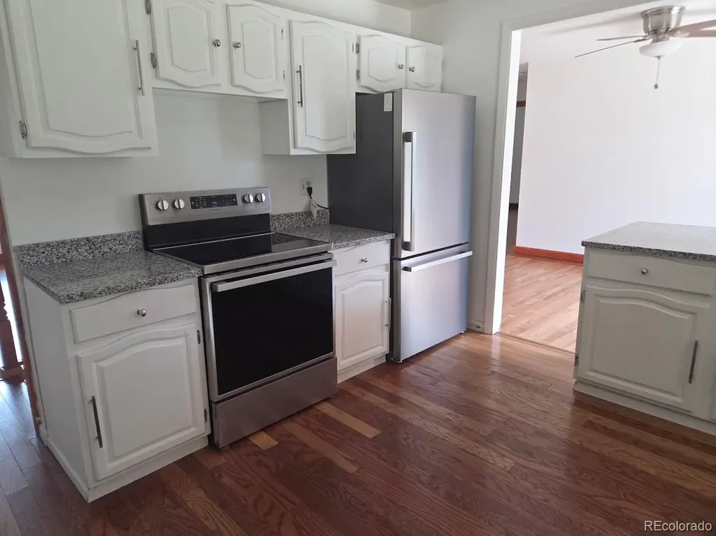 2771 S Perry Street Denver CO 80236