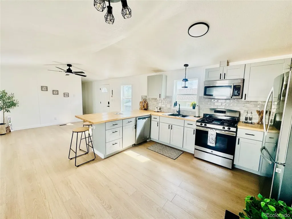 115 Ponderosa Circle Golden CO 80401