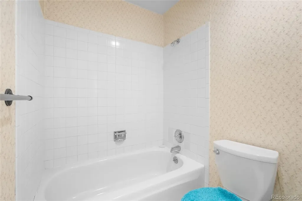 2647 S Linden Court Denver CO 80222