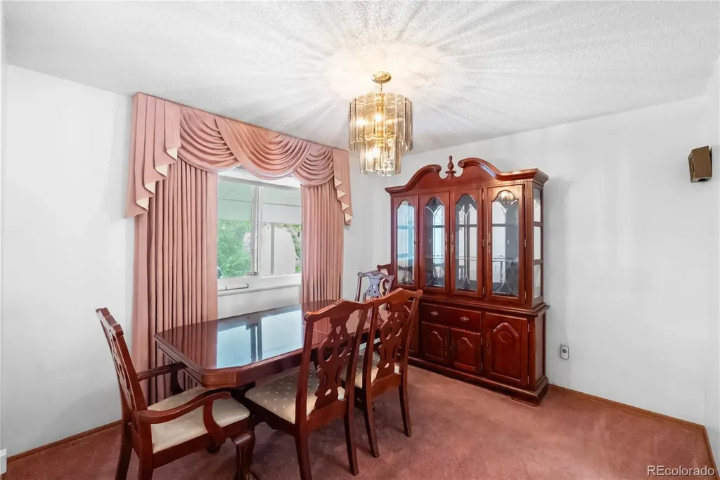 2647 S Linden Court Denver CO 80222