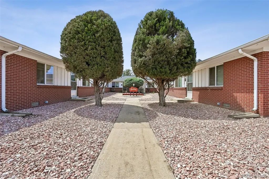 5250 E Warren Avenue Denver CO 80222