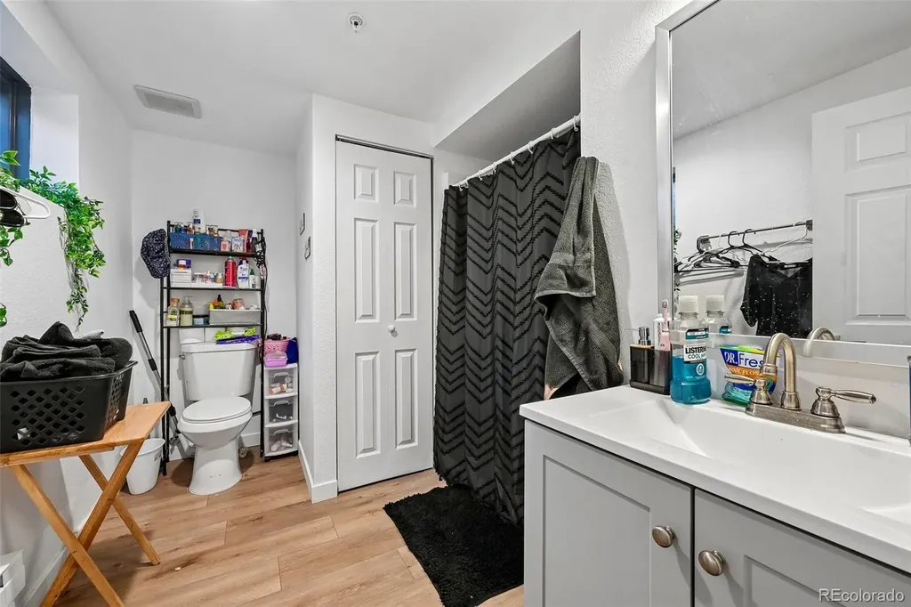 5250 E Warren Avenue Denver CO 80222