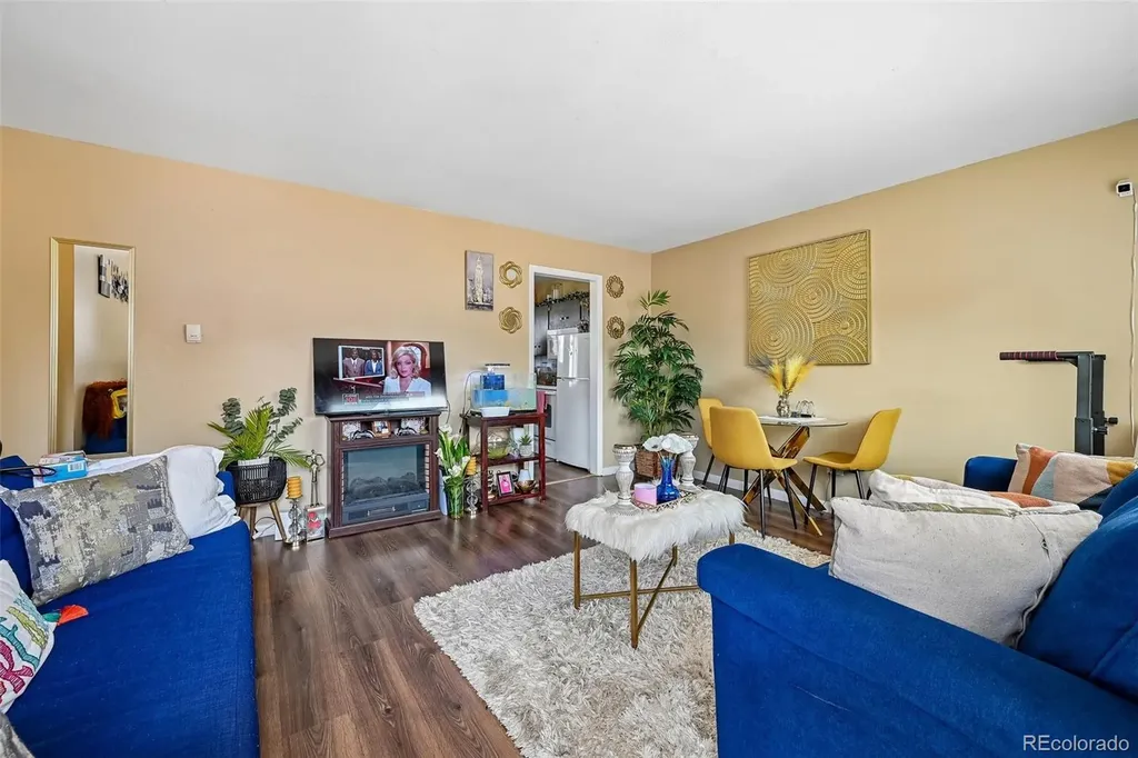 5250 E Warren Avenue Denver CO 80222