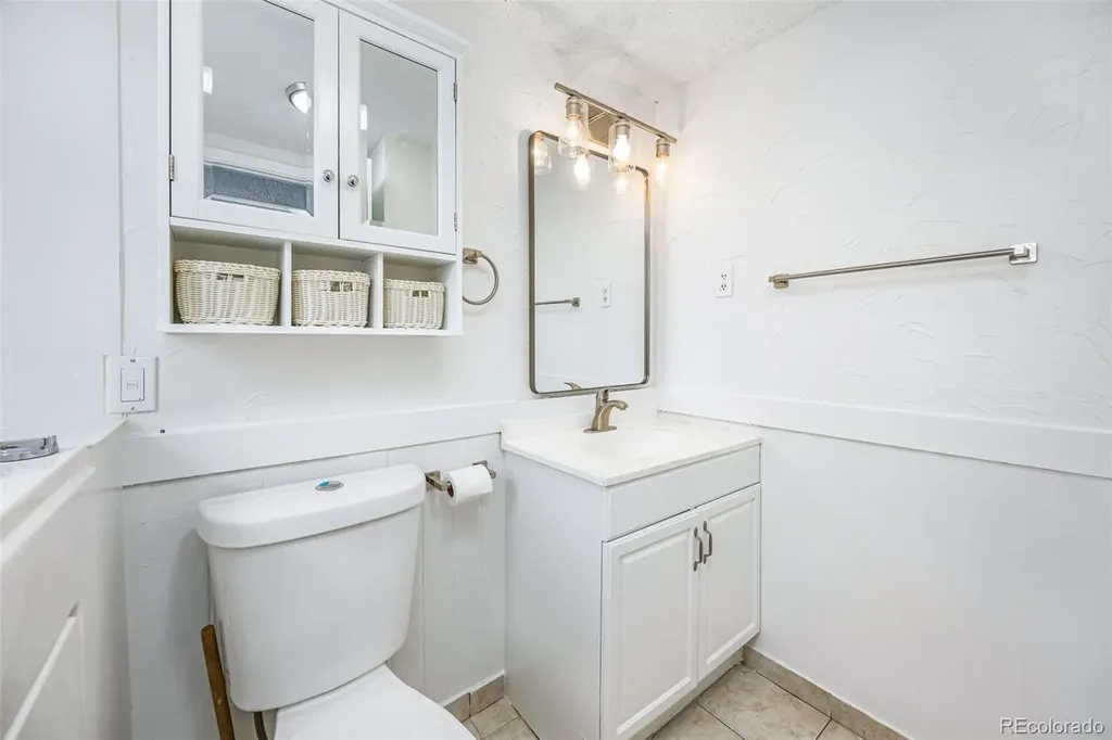 14975 E Radcliff Drive Aurora CO 80015