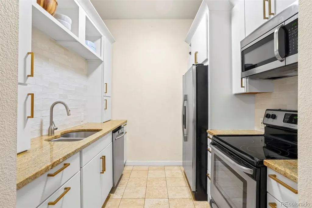 3249 W Fairview Place Denver CO 80211