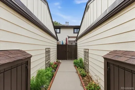 2615 S Peoria Street Aurora CO 80014