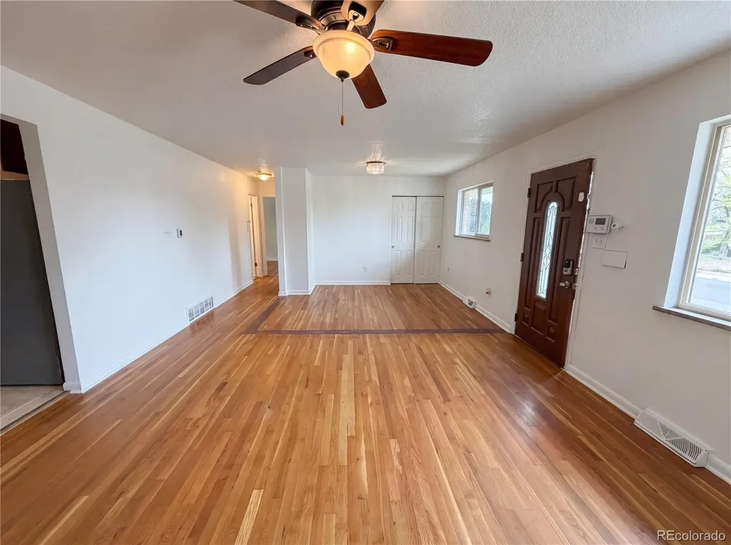 5421 Raritan Way Denver CO 80221