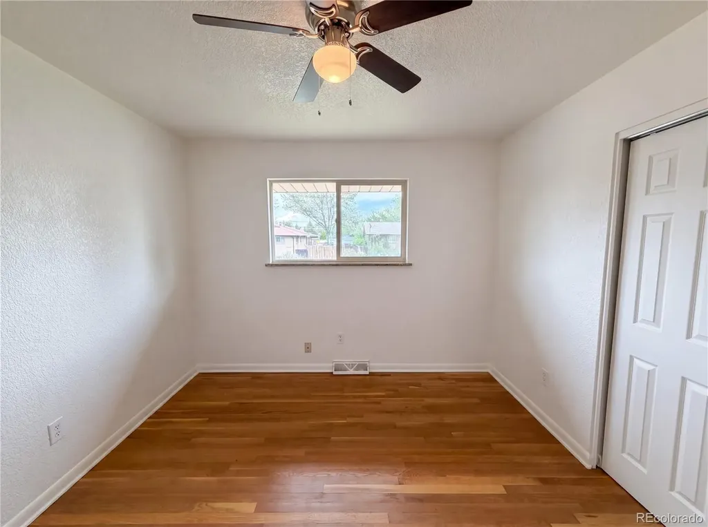 5421 Raritan Way Denver CO 80221