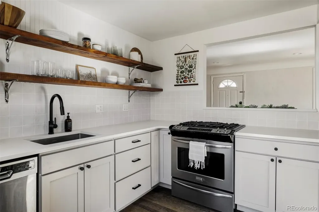 3549 N Harrison Street Denver CO 80205