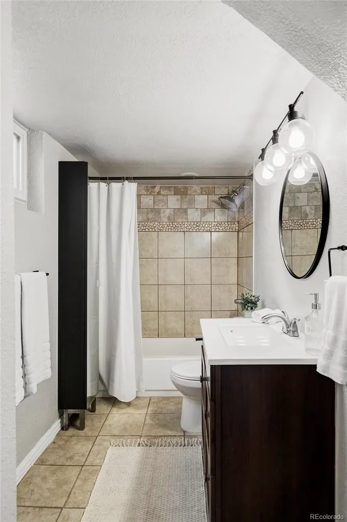 3549 N Harrison Street Denver CO 80205