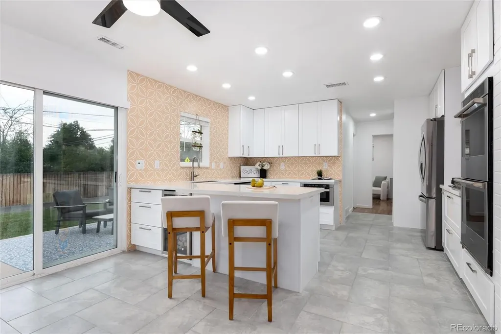 402 Ursula Street Aurora CO 80011