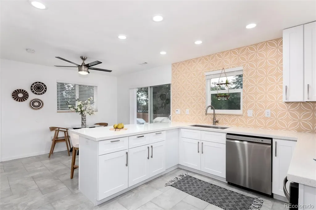 402 Ursula Street Aurora CO 80011