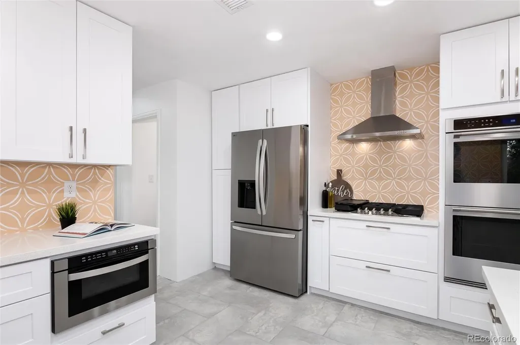 402 Ursula Street Aurora CO 80011
