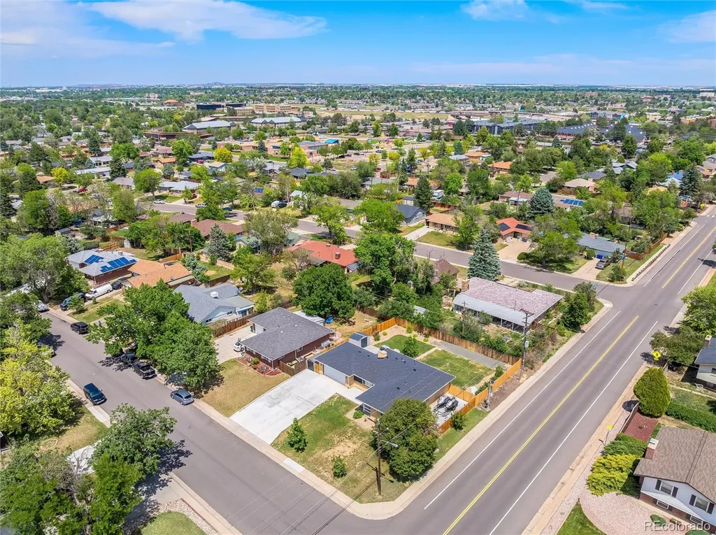 402 Ursula Street Aurora CO 80011