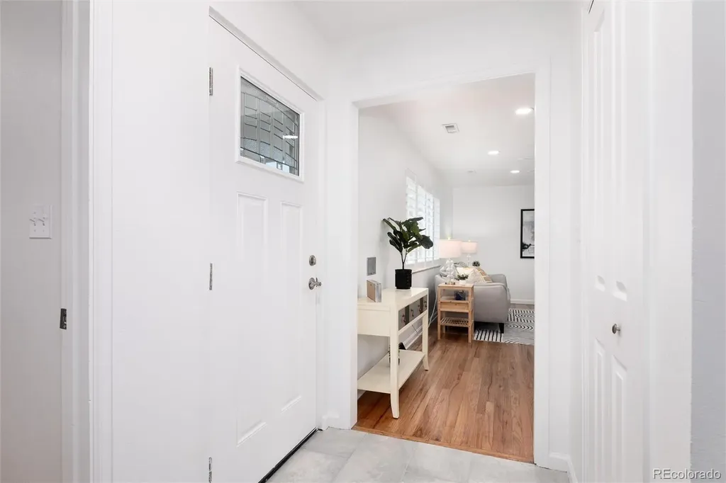 402 Ursula Street Aurora CO 80011