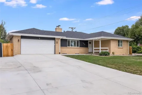 402 Ursula Street Aurora CO 80011