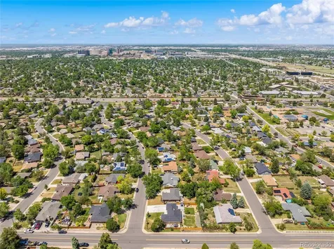 402 Ursula Street Aurora CO 80011