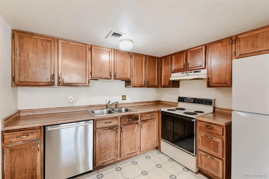 12656 Forest Drive Thornton CO 80241