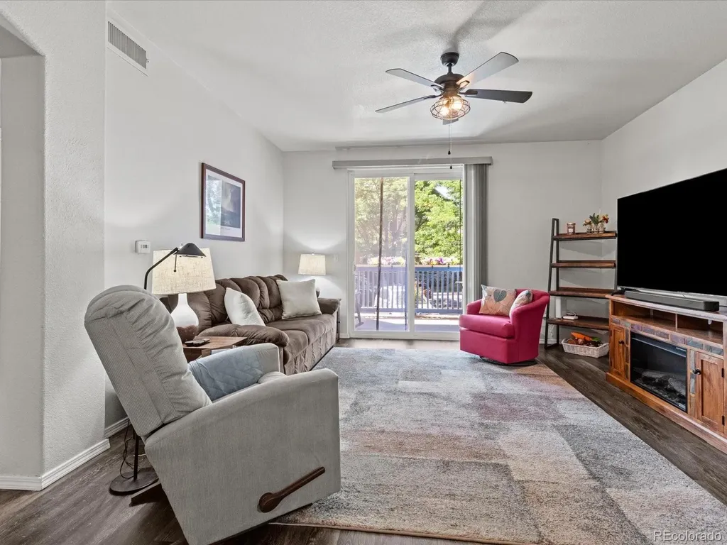 1672 W Canal Circle Littleton CO 80120