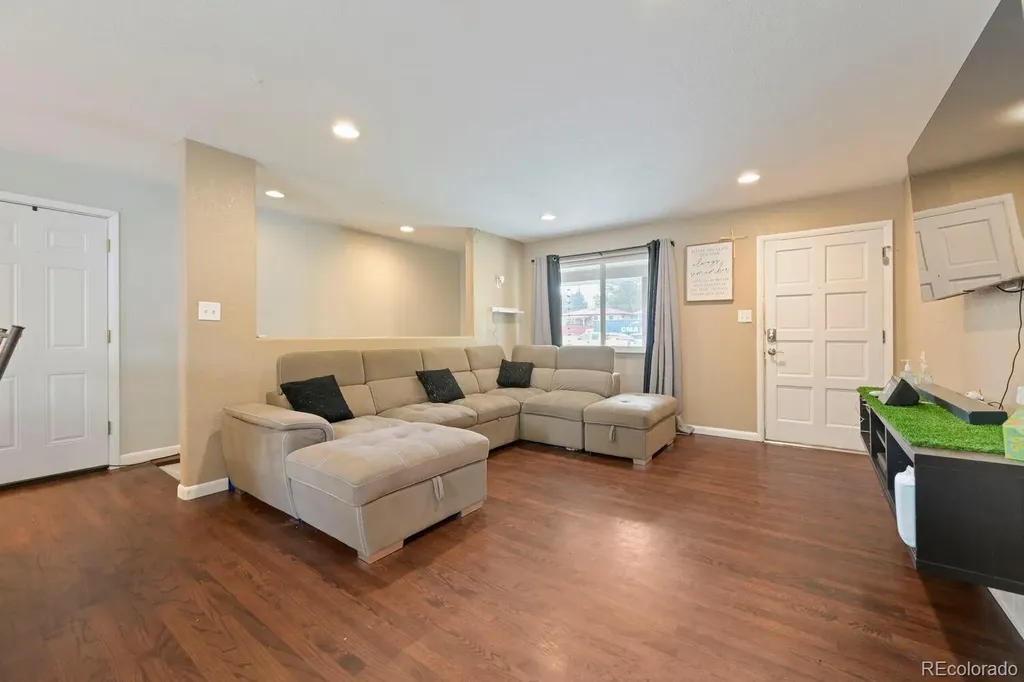 1248 S Eaton Street Lakewood CO 80232