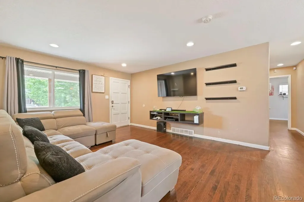 1248 S Eaton Street Lakewood CO 80232
