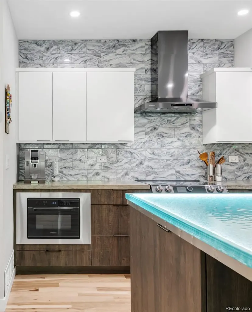 3295 Blake Street Denver CO 80205