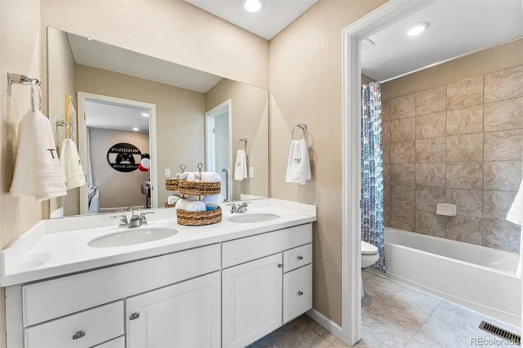 3273 N Catawba Way Aurora CO 80019