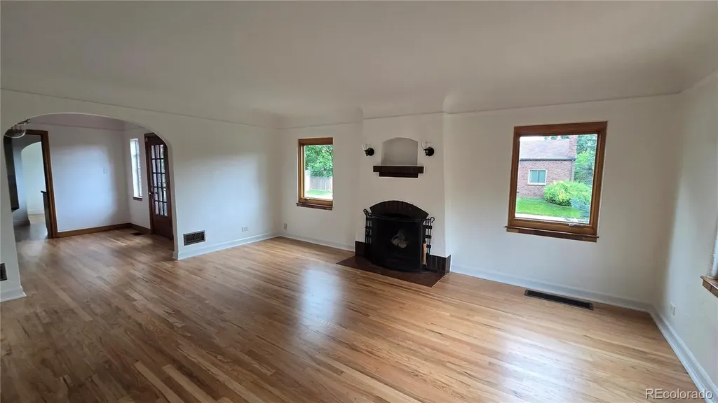 1200 Hudson Street Denver CO 80220
