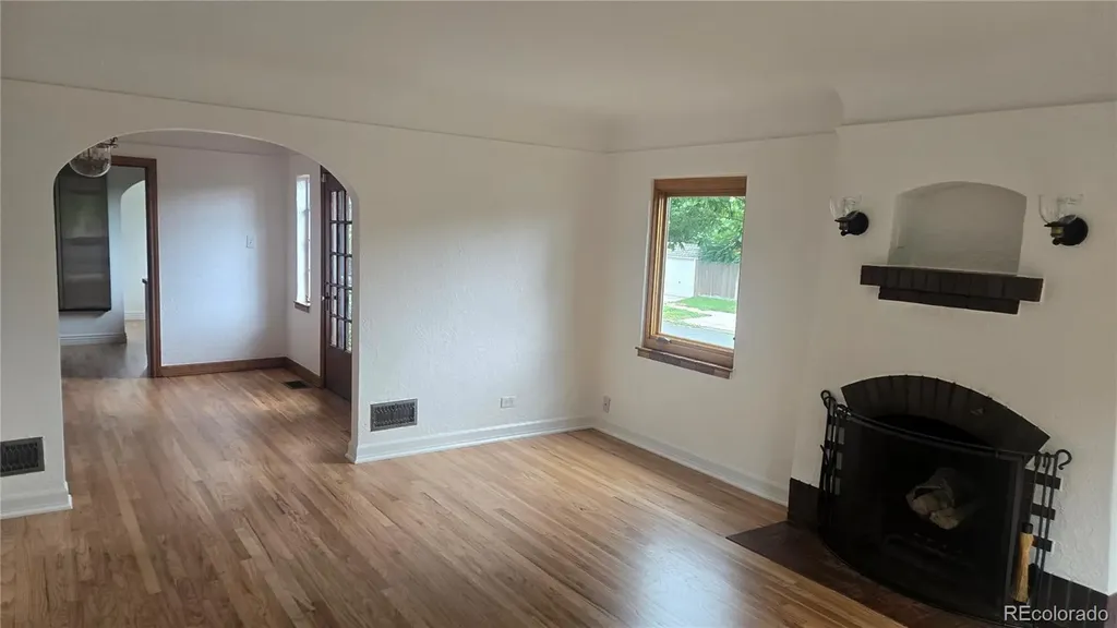 1200 Hudson Street Denver CO 80220
