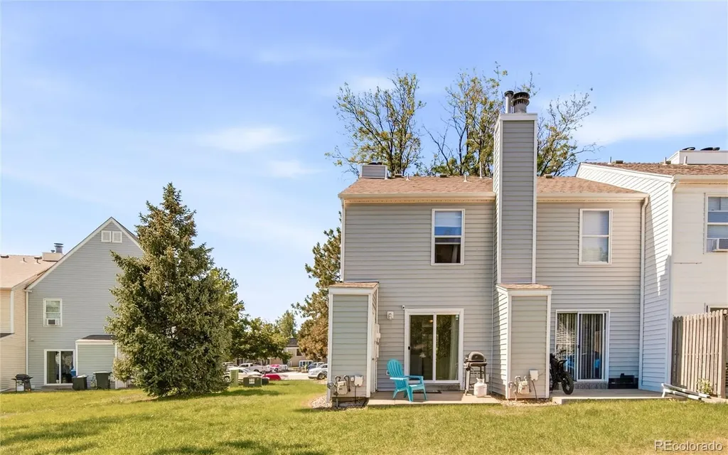8805 W Floyd Avenue Lakewood CO 80227