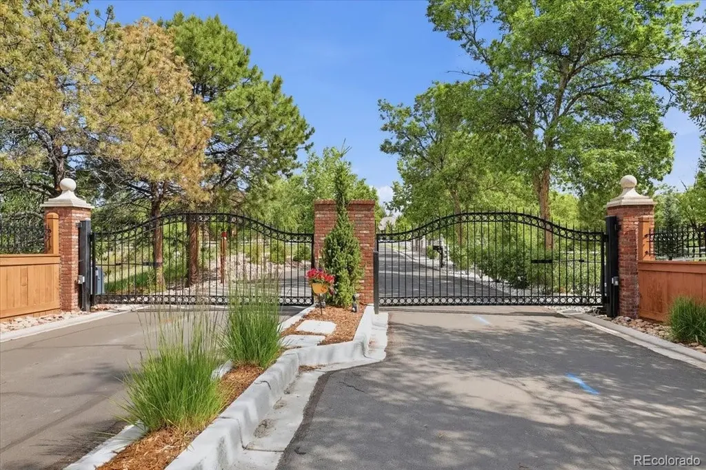 1860 S Manor Lane Lakewood CO 80232