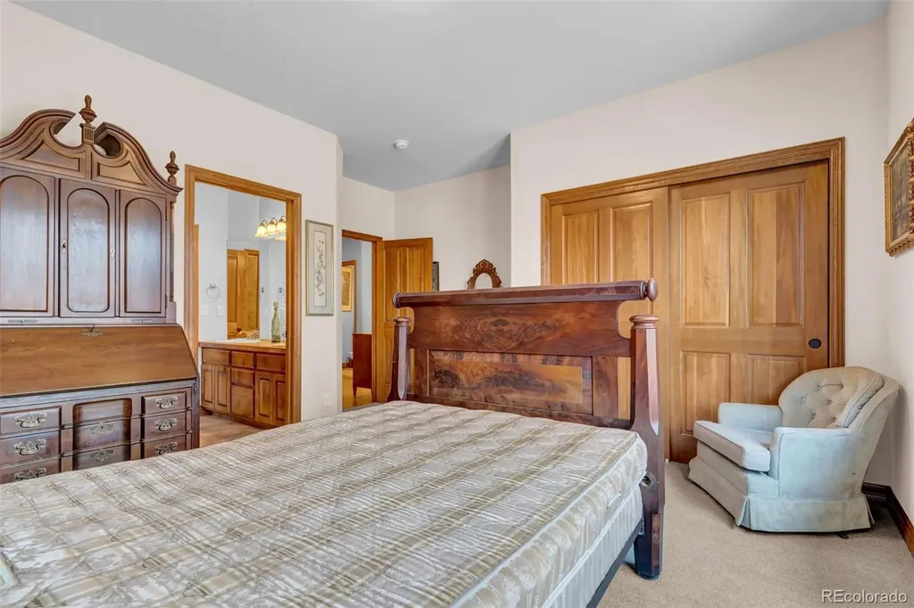 1860 S Manor Lane Lakewood CO 80232