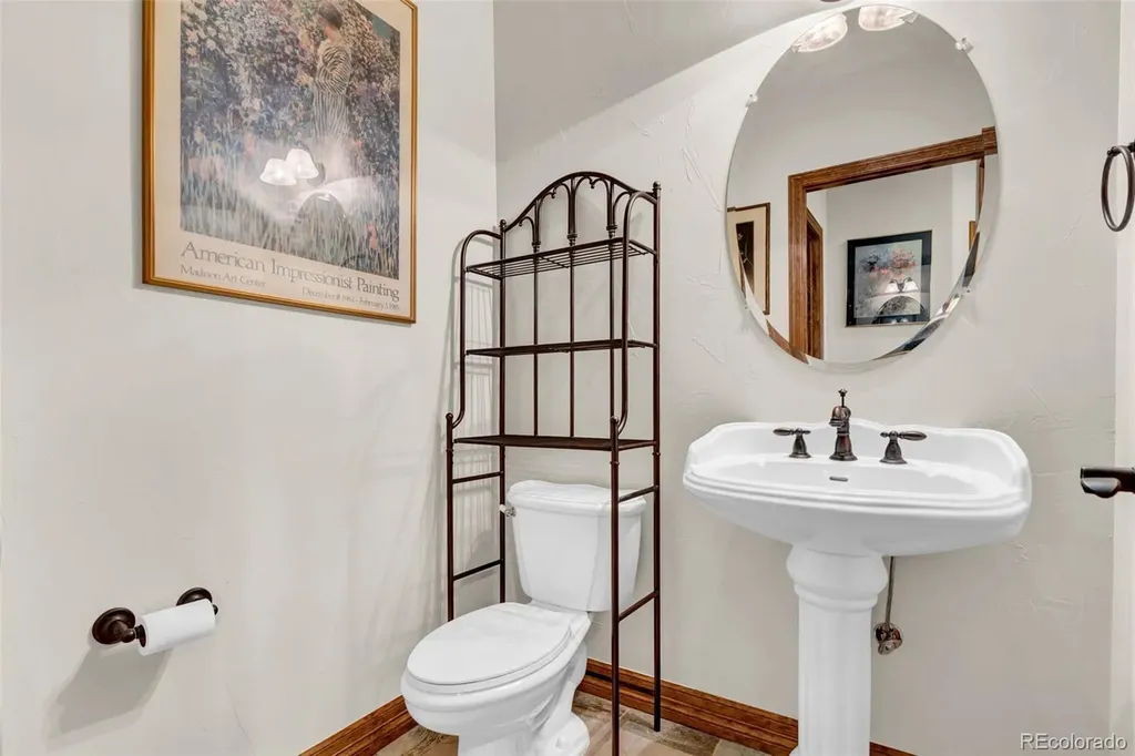 1860 S Manor Lane Lakewood CO 80232